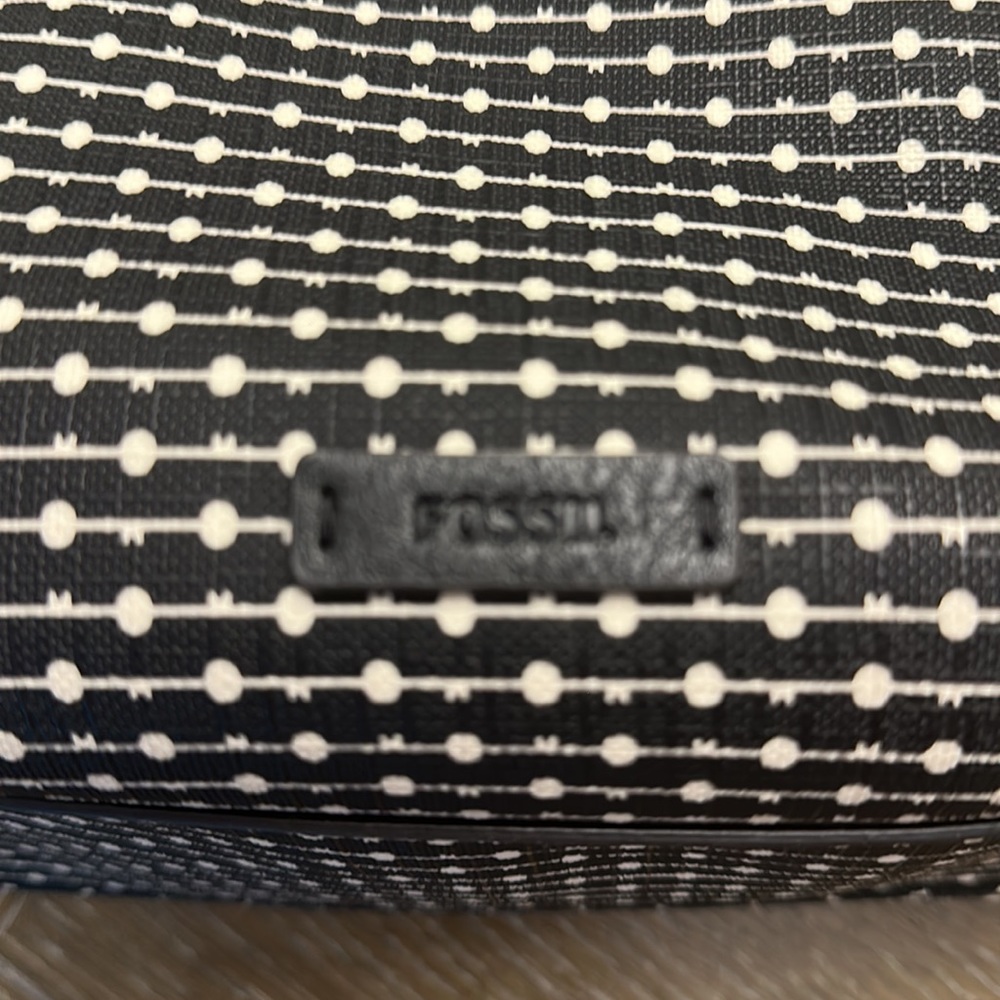 💗FOSSIL💗 - Picture 4 of 8